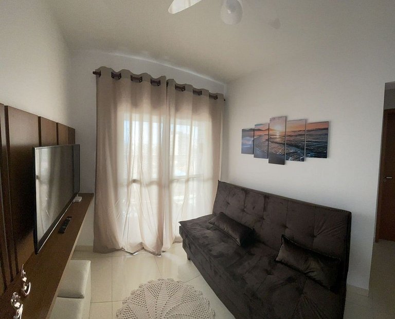Excelente apartamento com piscina a 200 metros da praia