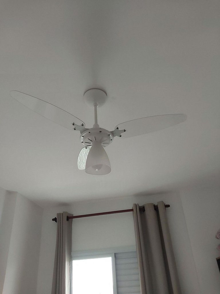 Excelente apartamento com piscina a 200 metros da praia