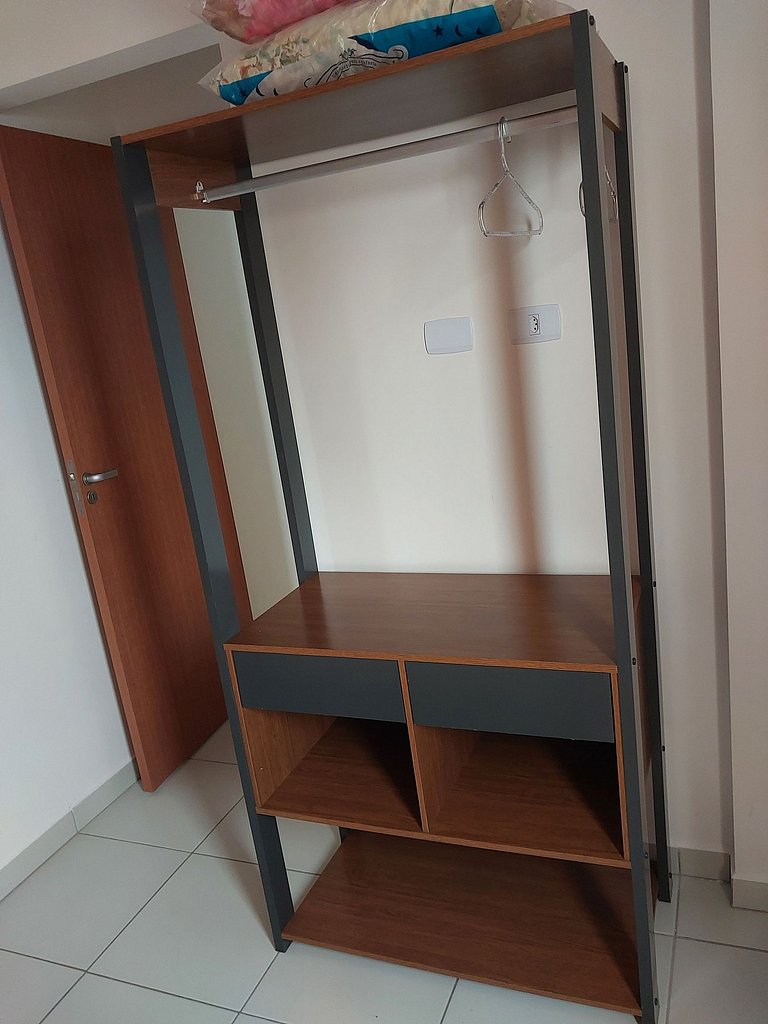 Excelente apartamento com piscina a 200 metros da praia