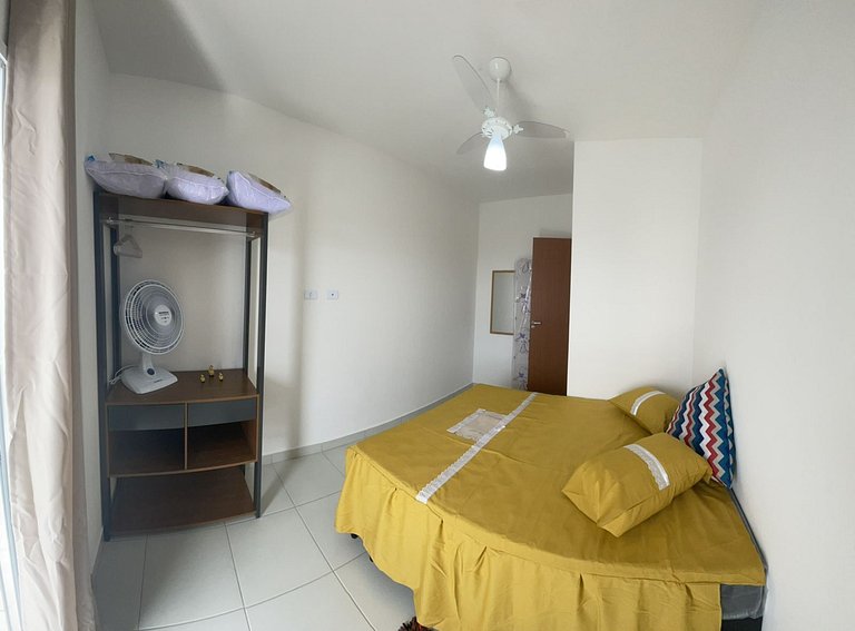 Excelente apartamento com piscina a 200 metros da praia