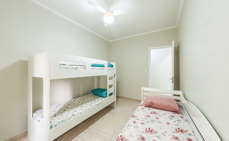 Apartamento confortável com piscina no Caiçara