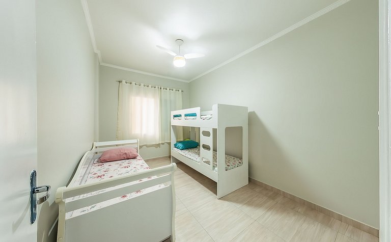 Apartamento confortável com piscina no Caiçara