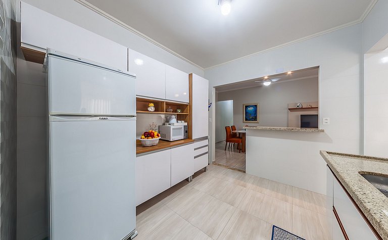 Apartamento confortável com piscina no Caiçara