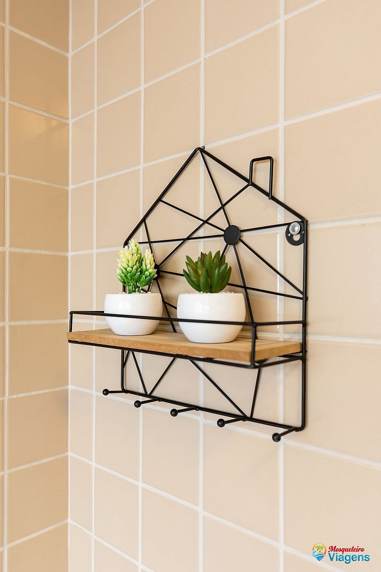 Apartamento incrível a apenas 50 metros da praia, com ar-con