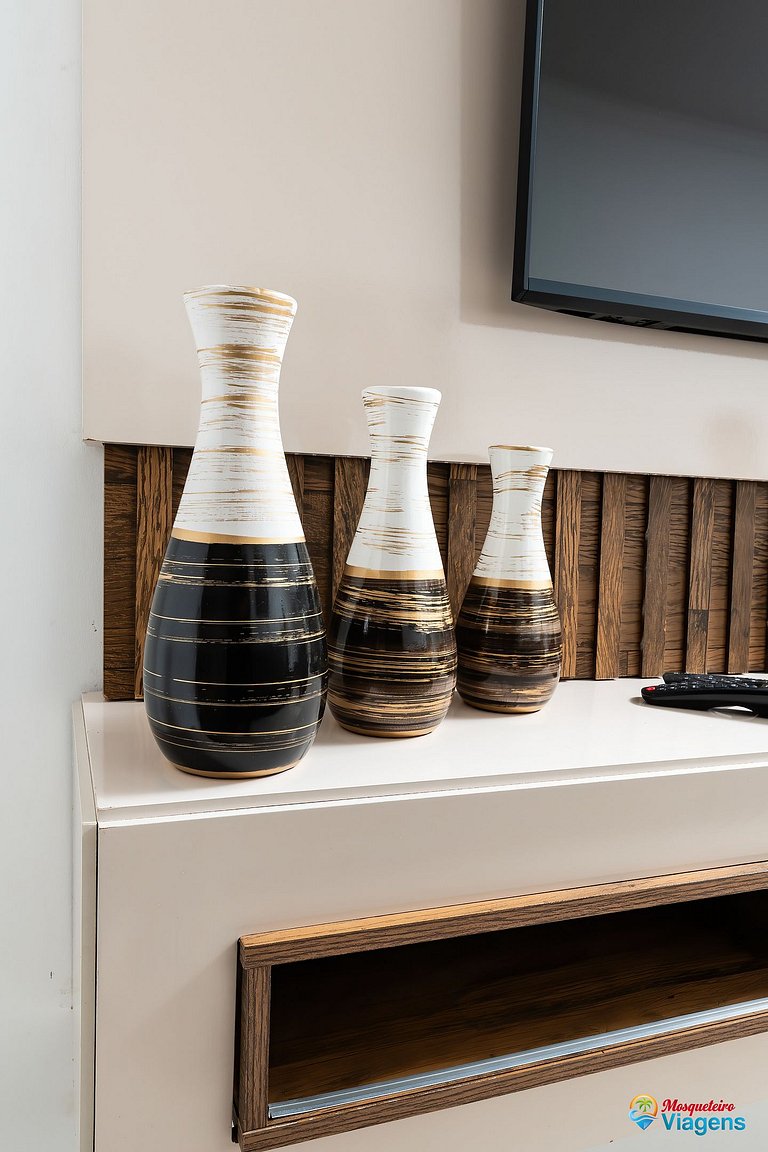 Apartamento incrível a apenas 50 metros da praia, com ar-con