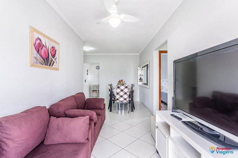 Apartamento confortável a 100 metros da praia no Caiçara
