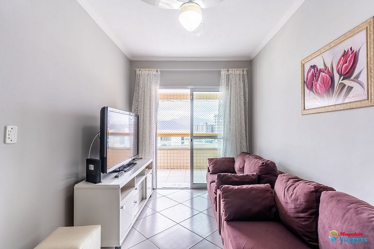 Apartamento confortável a apenas 100 metros da praia no bair