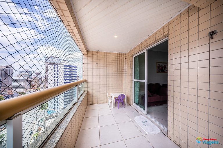 Apartamento confortável a apenas 100 metros da praia no bair