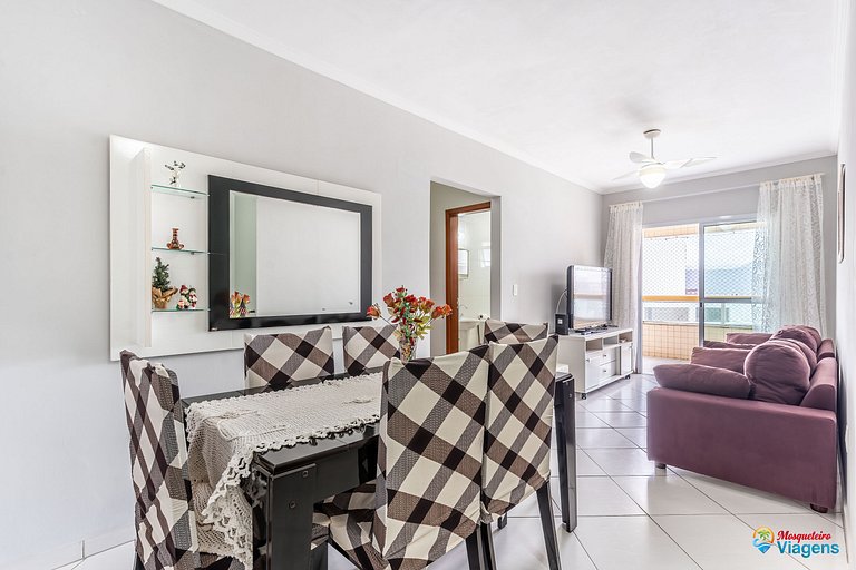 Apartamento confortável a 100 metros da praia no Caiçara