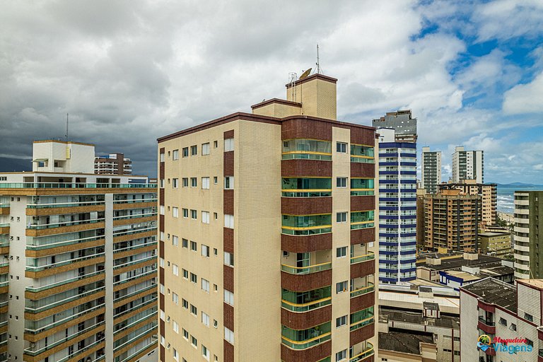 Apartamento confortável a 100 metros da praia no Caiçara