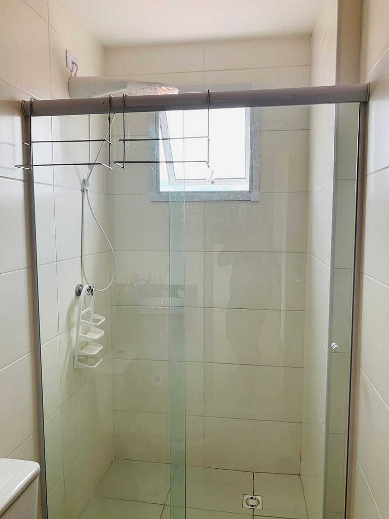 Lindo apto piscina liberada e próximo à praia QX01H