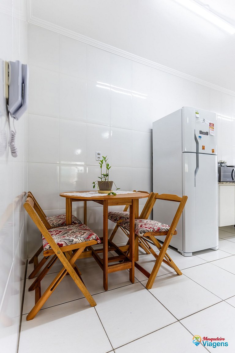 Paraíso a 100 metros da praia no bairro Caiçara