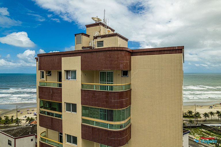Paraíso a 100 metros da praia no bairro Caiçara