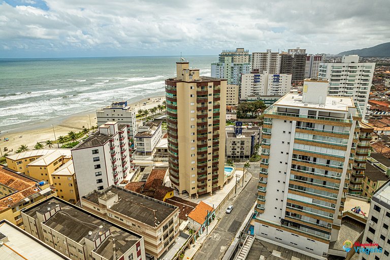 Paraíso a 100 metros da praia no bairro Caiçara