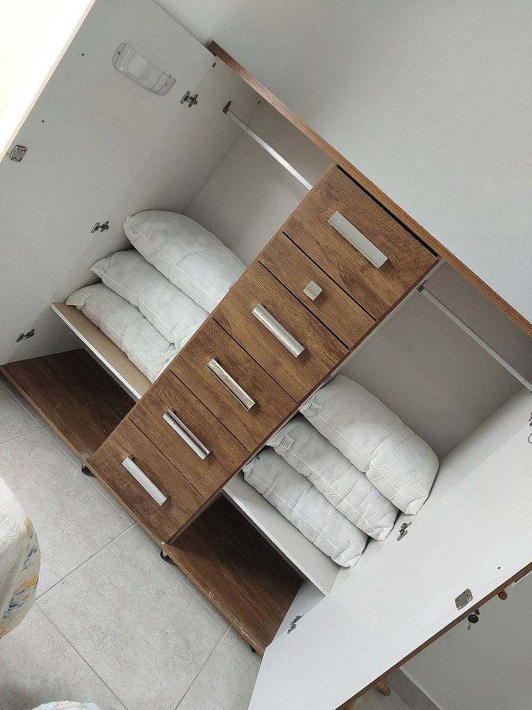 Apartamento com suíte, varanda e vista para o mar