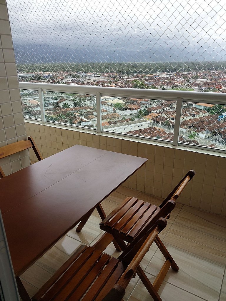 Apartamento com suíte, varanda e vista para o mar