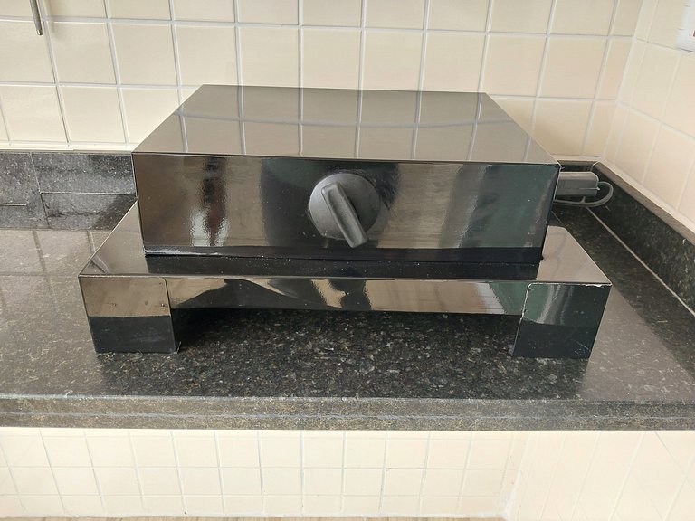 Apartamento com suíte, varanda e vista para o mar