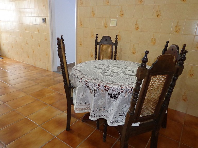 Beu apartamento de luxo à beira-mar