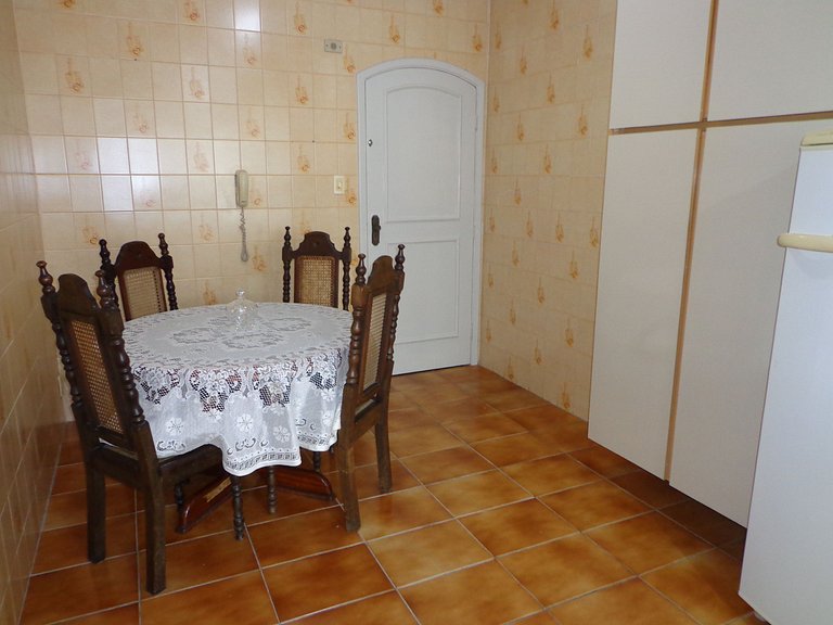 Beu apartamento de luxo à beira-mar