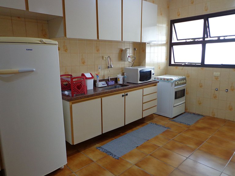 Beu apartamento de luxo à beira-mar