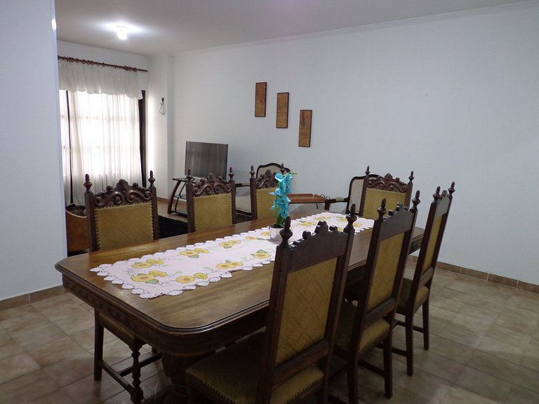 Beu apartamento de luxo à beira-mar