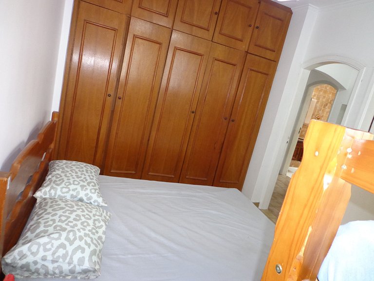 Beu apartamento de luxo à beira-mar