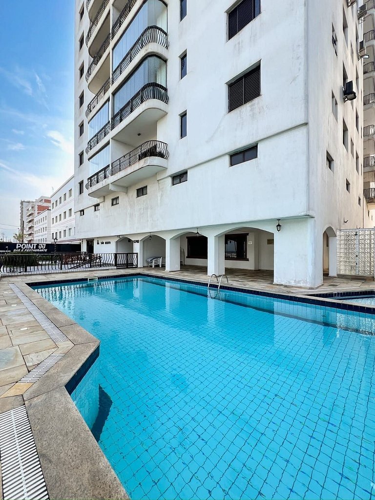 Beu apartamento de luxo à beira-mar